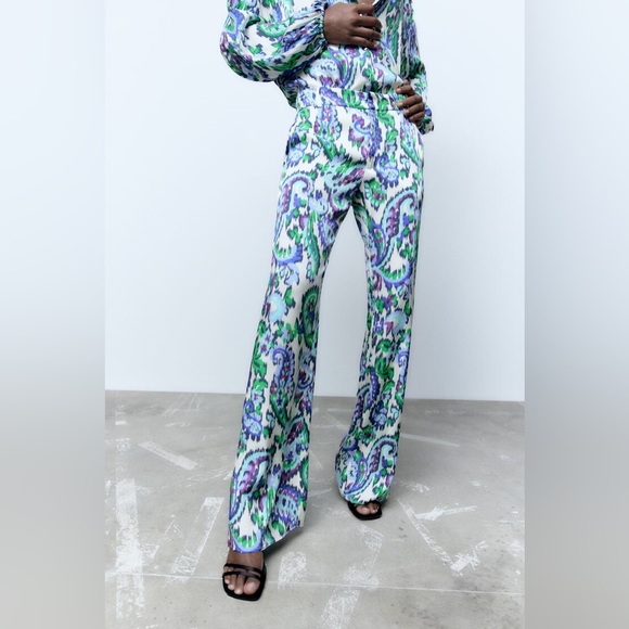 ZARA PRINTED FLARE PANTS - Picture 1 of 7